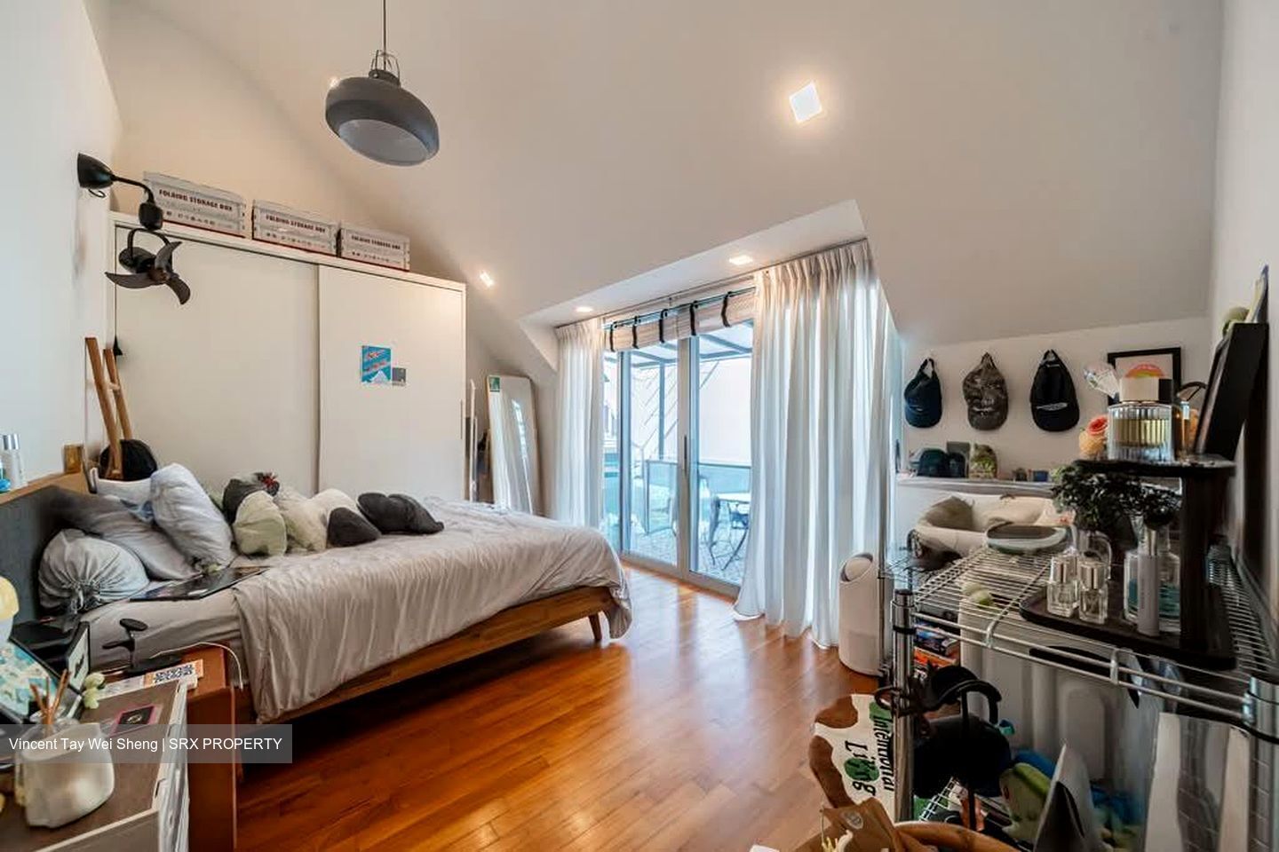 Chiltern Drive (D13), Terrace #556875501